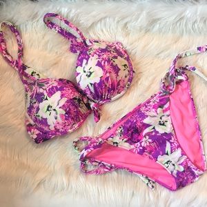 VS Pink Bikini. 36D top & M bottoms.